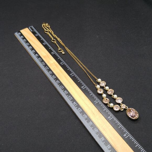 Givenchy Vintage Necklace – Gold Plated Pink Rhinestone & Faux Pearls, 1990s - Picture 7 of 10